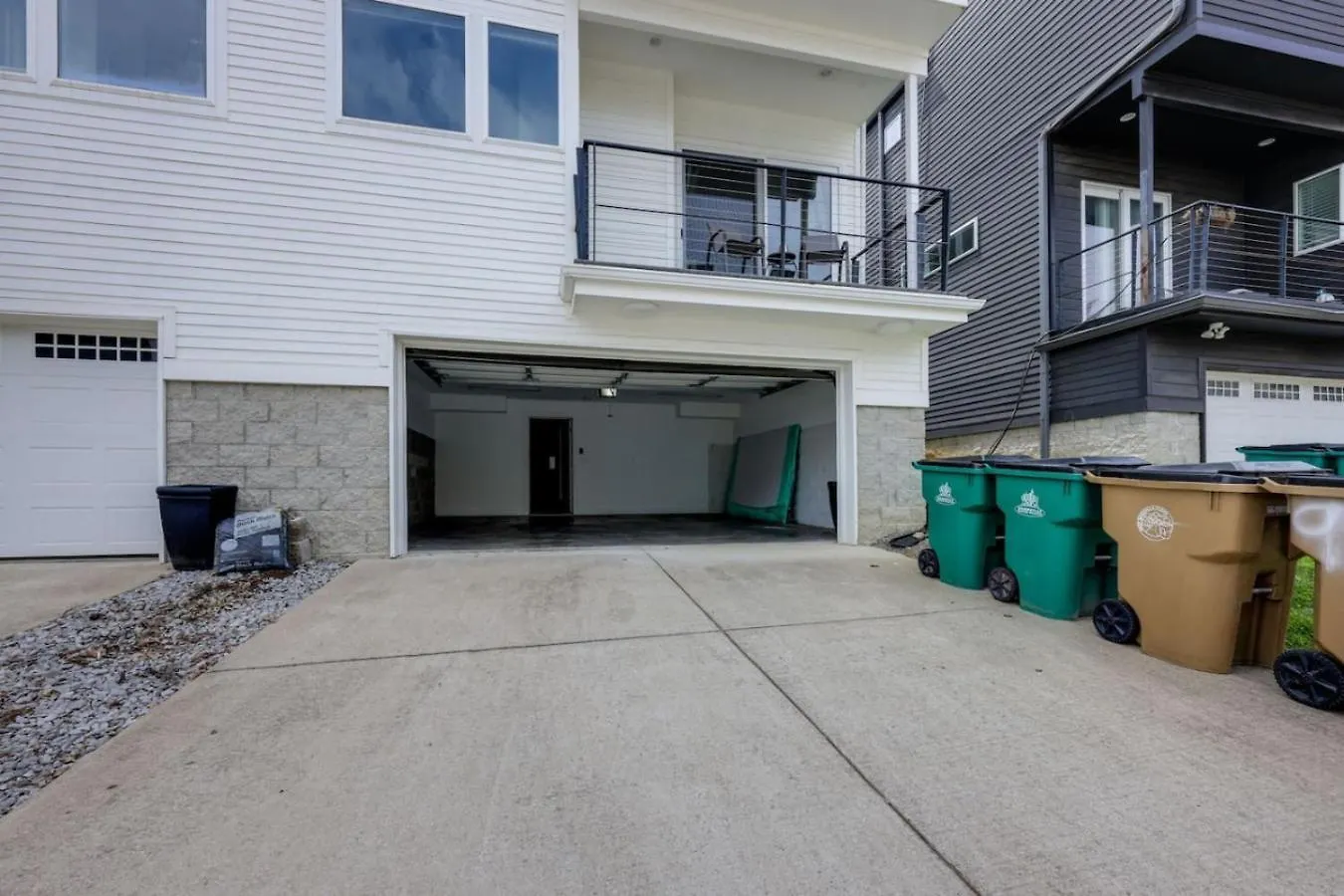 Southside Extraordinaire Walk To Gulch Lux Four Bedroom Нэшвилл