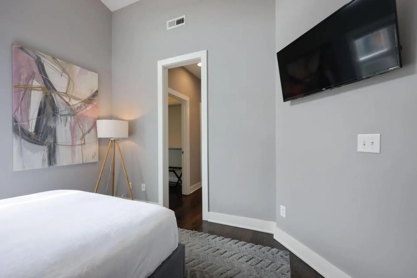 Southside Extraordinaire Walk To Gulch Lux Four Bedroom Нэшвилл