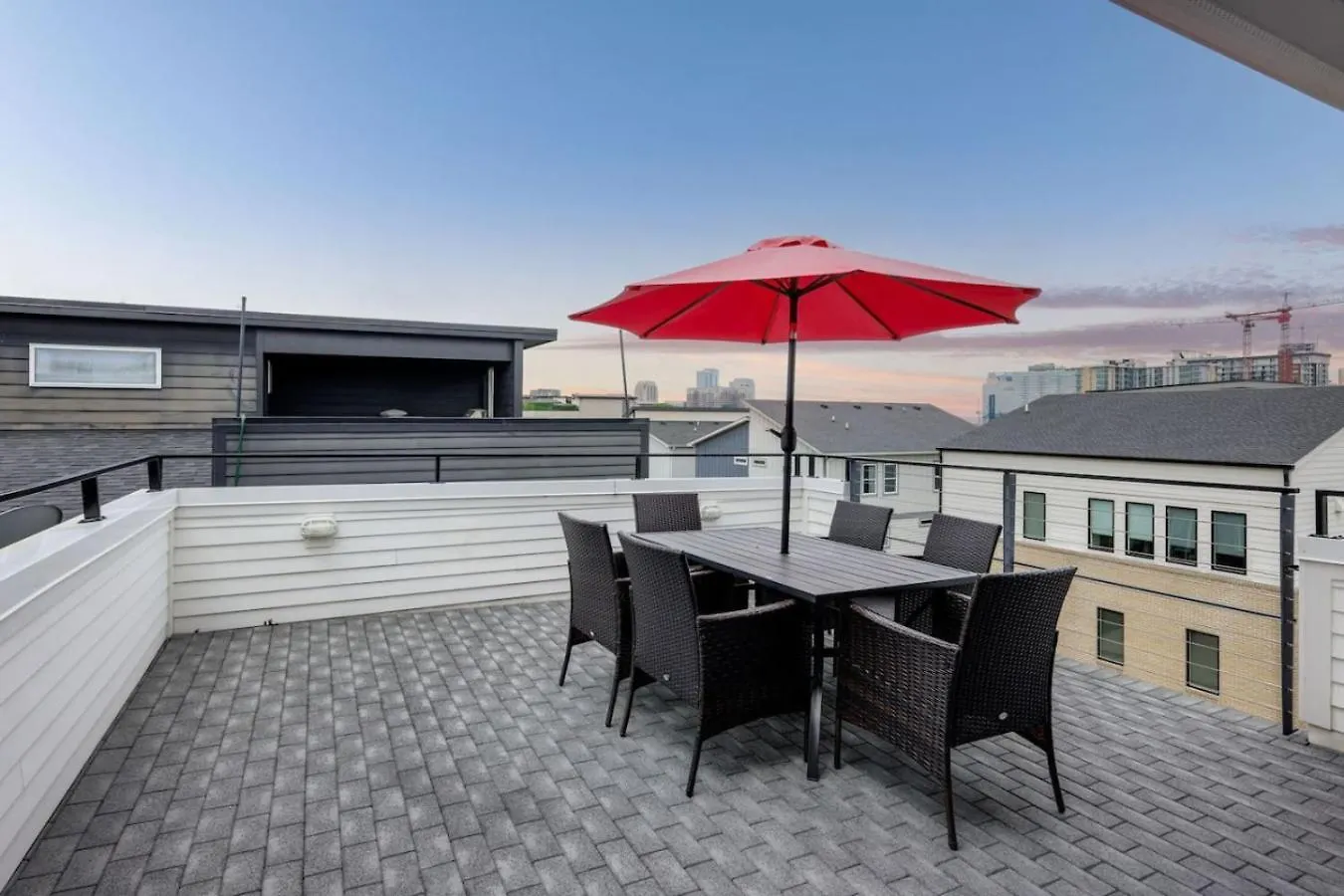 Southside Extraordinaire Walk To Gulch Lux Four Bedroom Нэшвилл